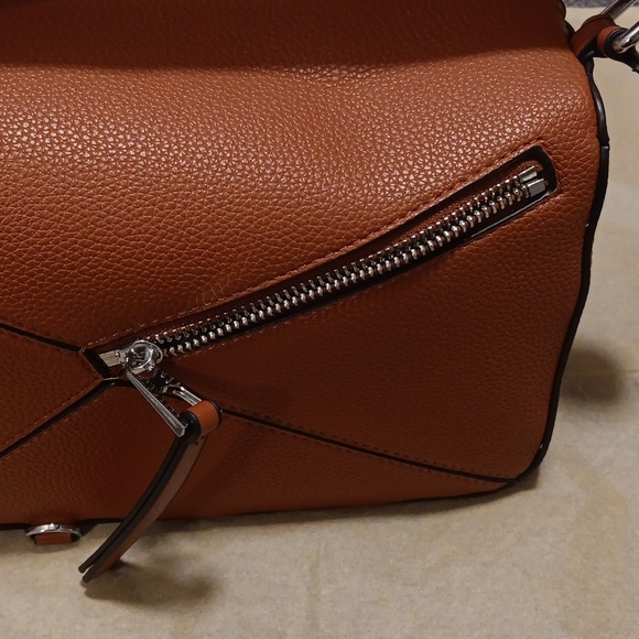 Handbag with top handle - Picture 4 of 7